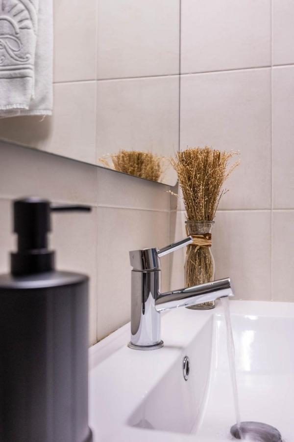 Apartamentos Poemas & Rimas De Becquer เซบีญา ภายนอก รูปภาพ