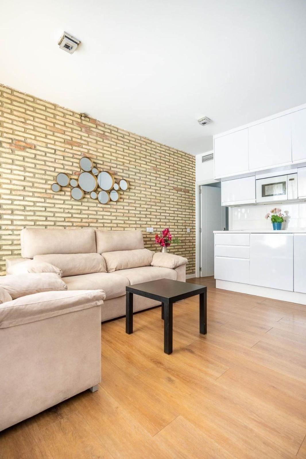 Apartamentos Poemas & Rimas De Becquer เซบีญา ภายนอก รูปภาพ